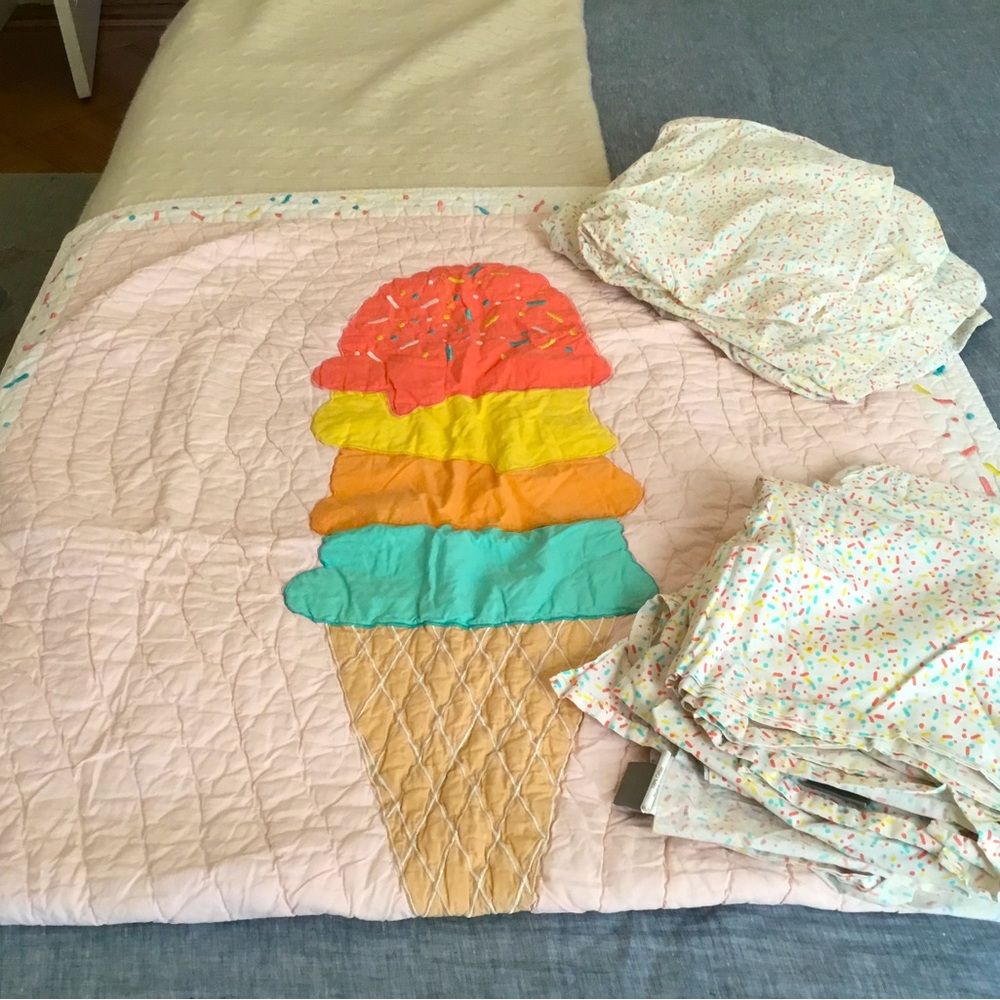 Land of Nod Ice Cream Toddler Bed Sheets and Blanket Bundle